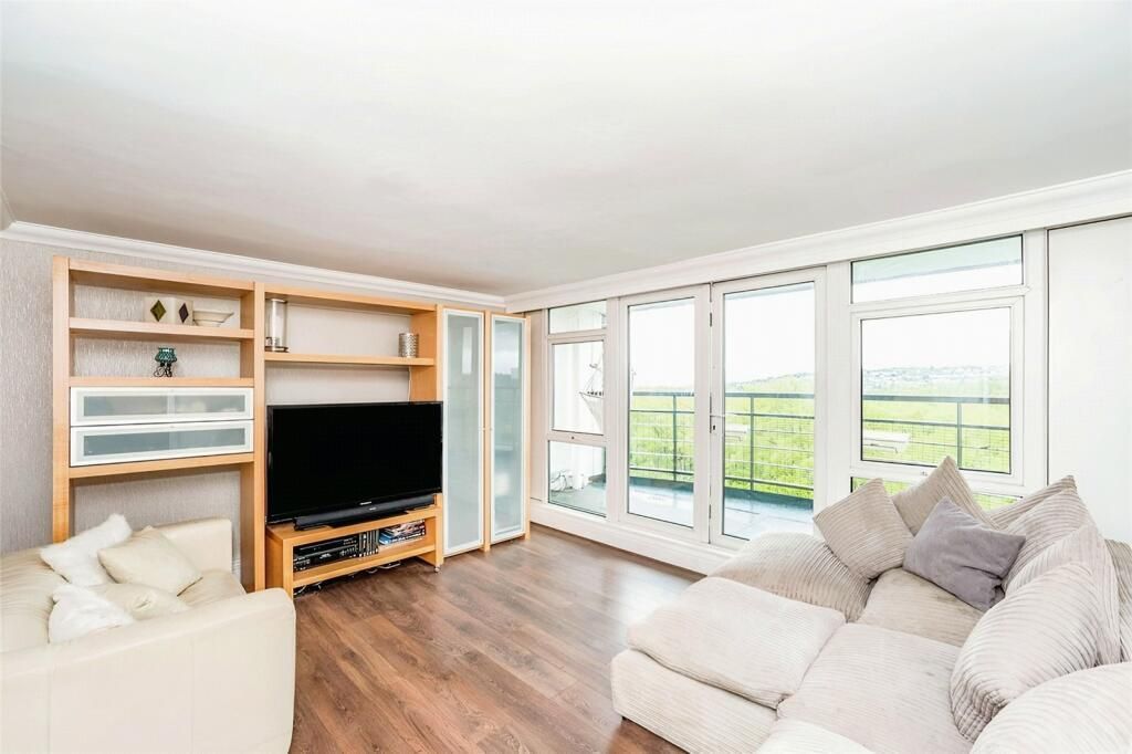 Property photo 2 of 6 6589_Bla230015_L_Img_01_0000.Jpeg