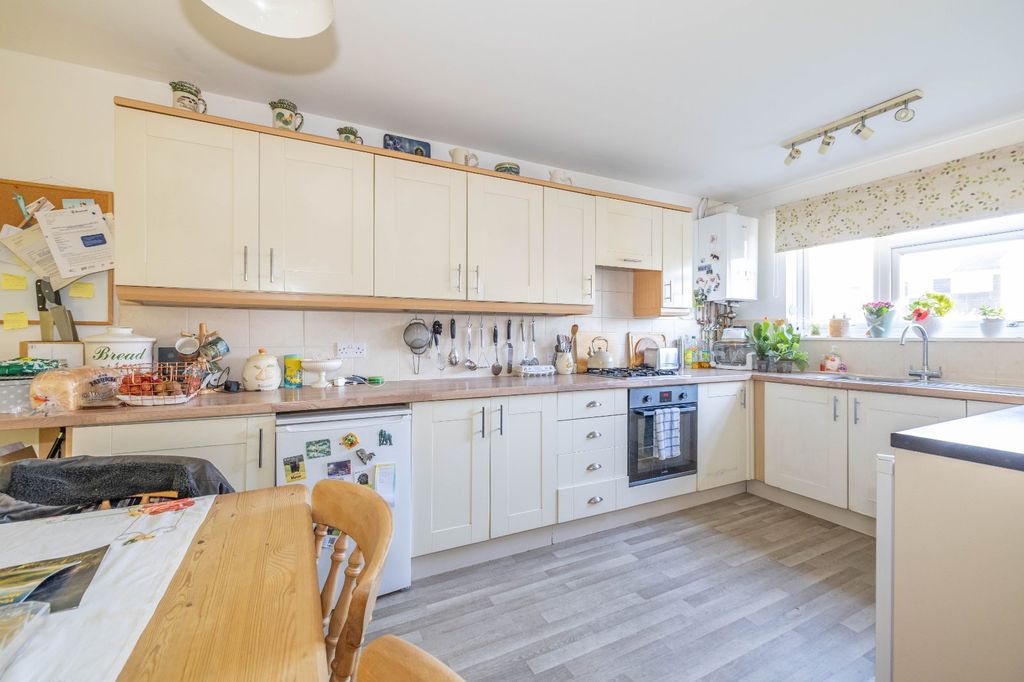 Property photo 2 of 12 Picture 2