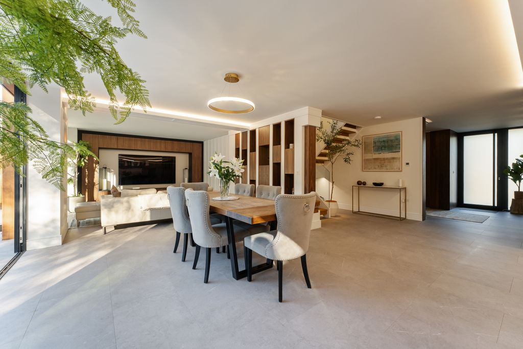 Property photo 2 of 24 Open Plan Living