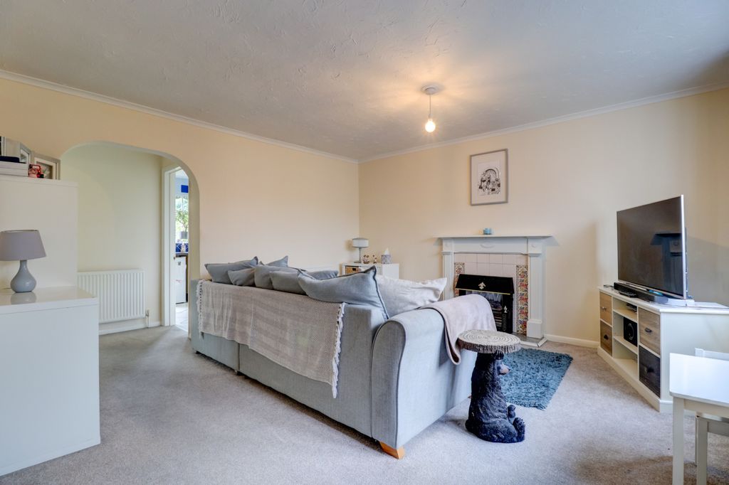 Property photo 2 of 14 Picture No. 12