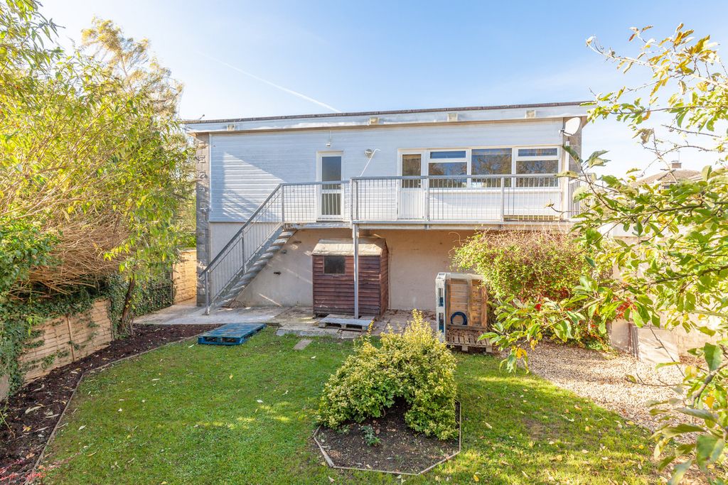 Property photo 3 of 5