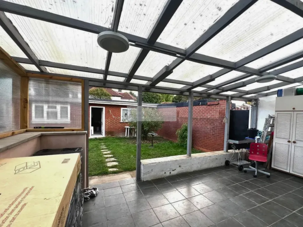Property photo 1 of 3