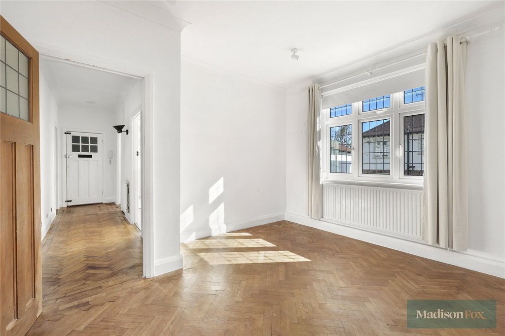 Property photo 3 of 12 Picture No. 05