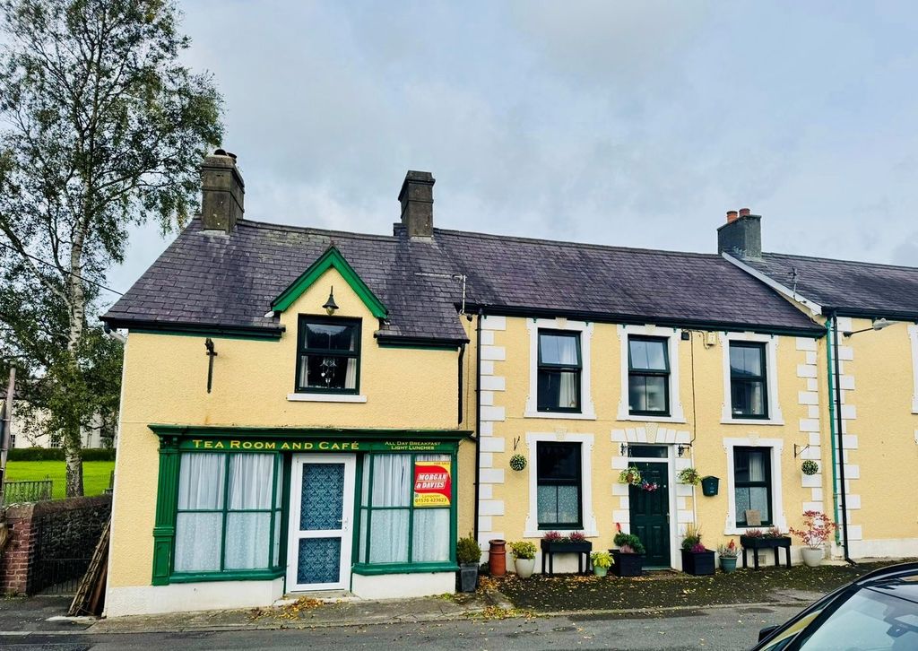 Property photo 1 of 18