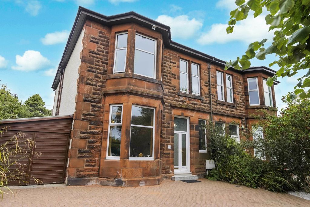 Property photo 1 of 18 External