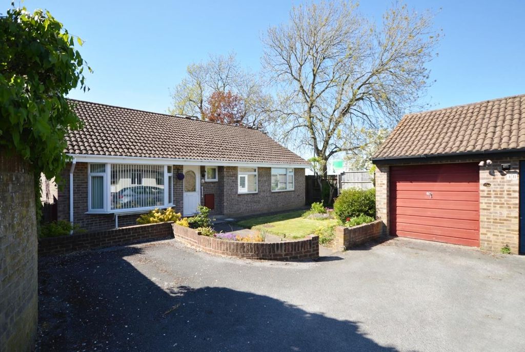 Property photo 1 of 17 Outside