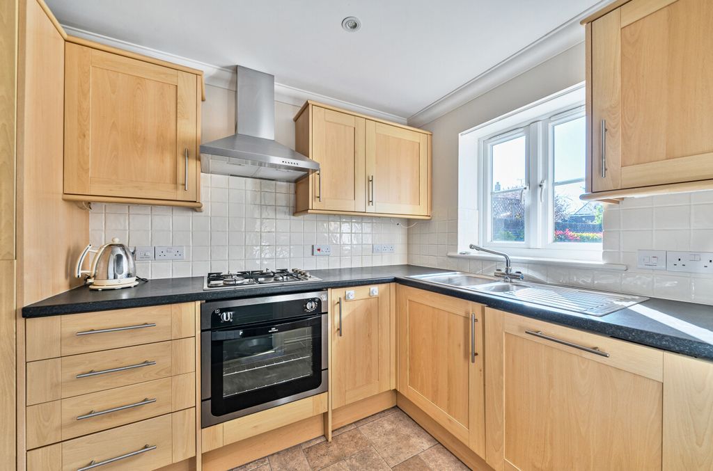 Property photo 2 of 22 1432064-21-69ba75...