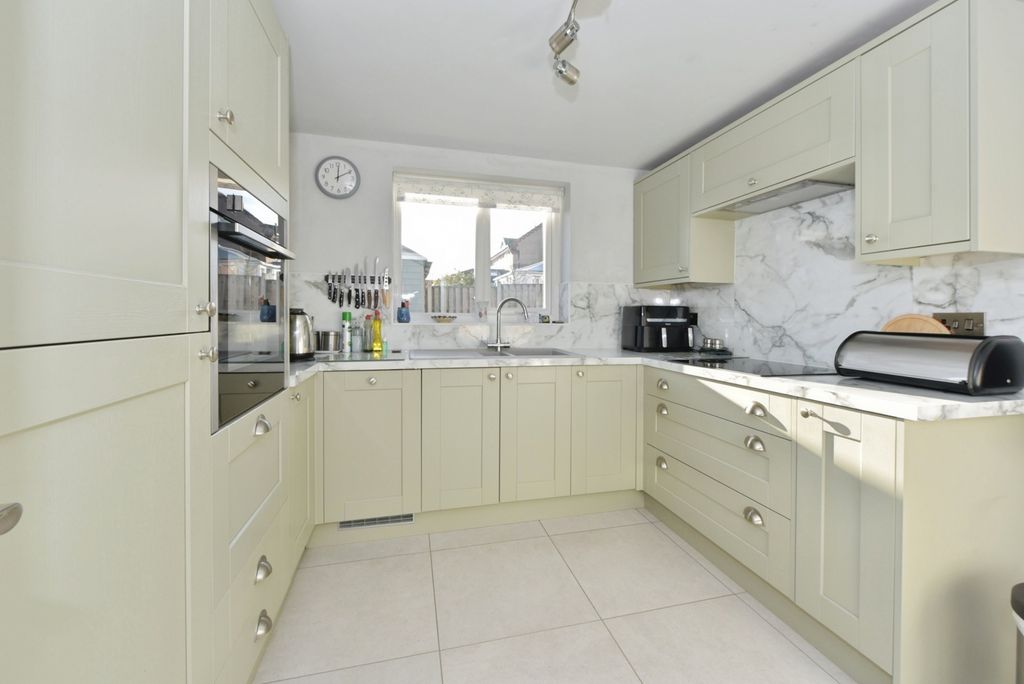 Property photo 2 of 19 Pbox-Img.Jpg