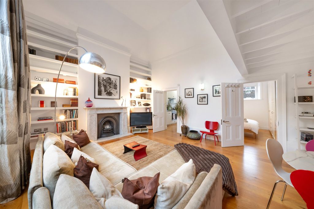 Property photo 2 of 16 Picture No. 19