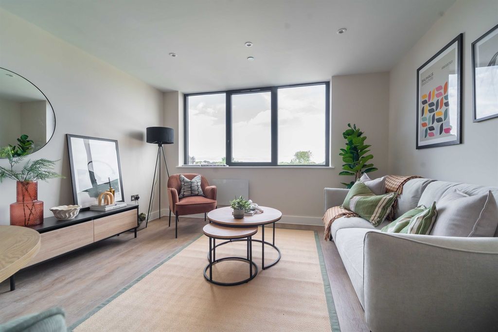 Property photo 2 of 7 Lounge