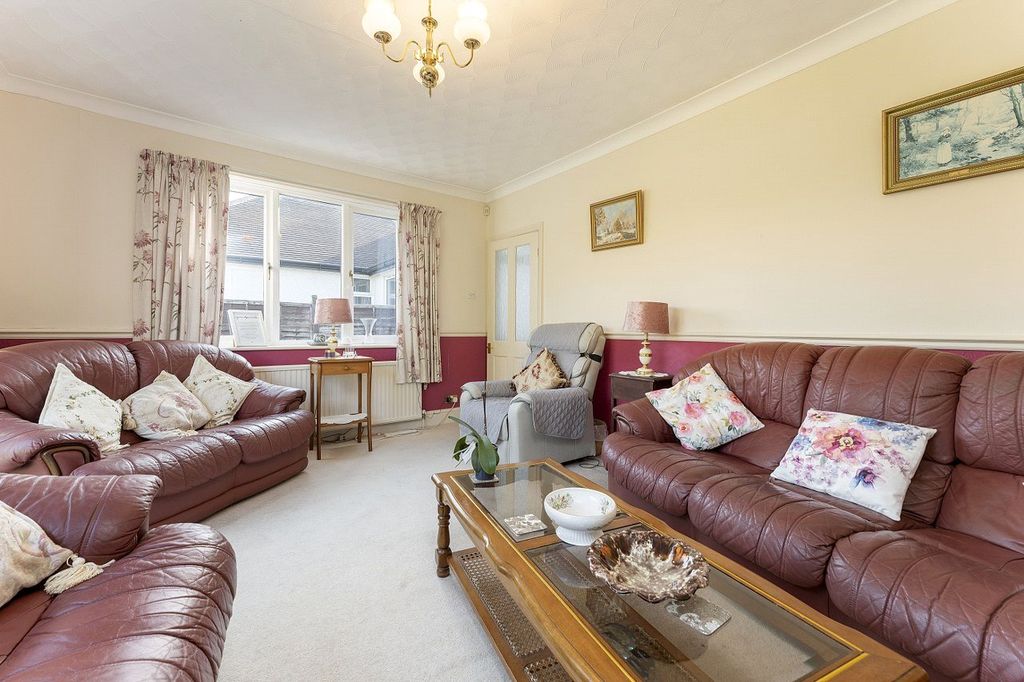 Property photo 2 of 16 Picture No. 14