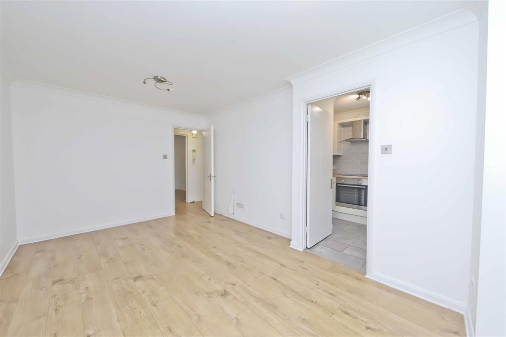 Property photo 2 of 9 Living Room