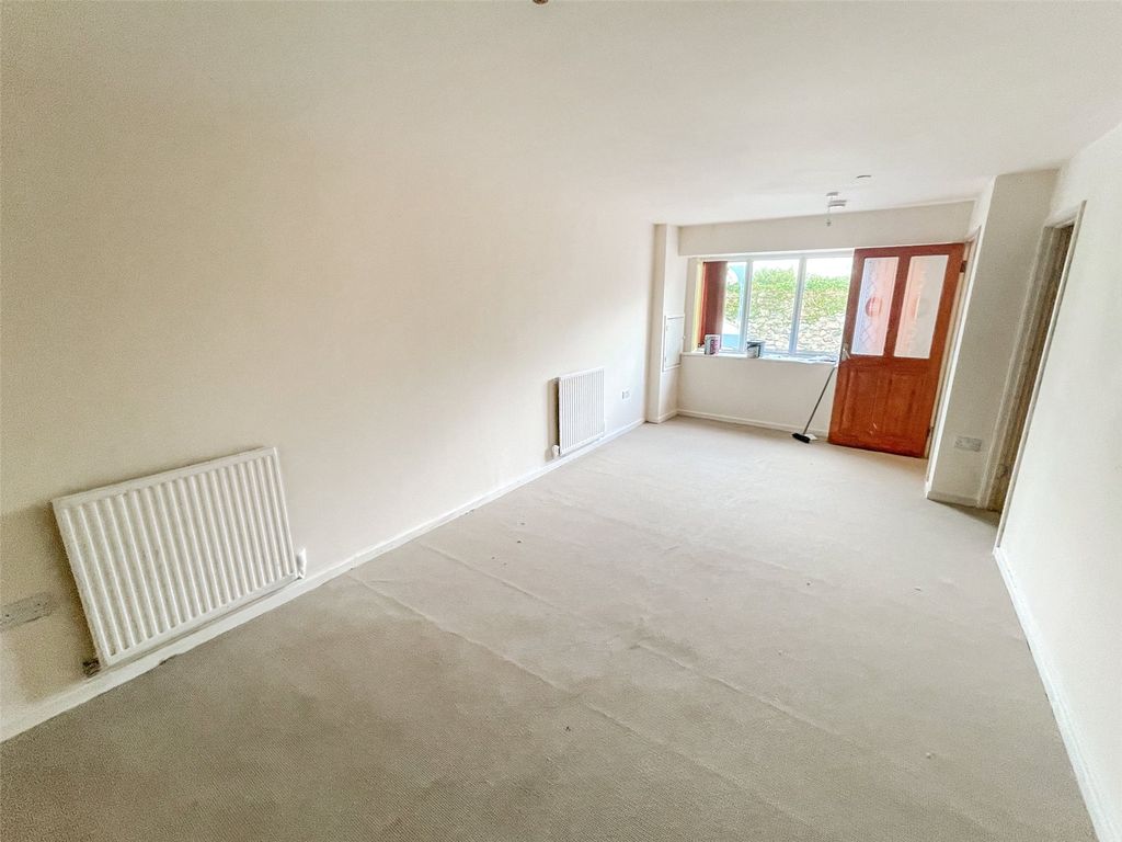 Property photo 3 of 6 Picture No. 08