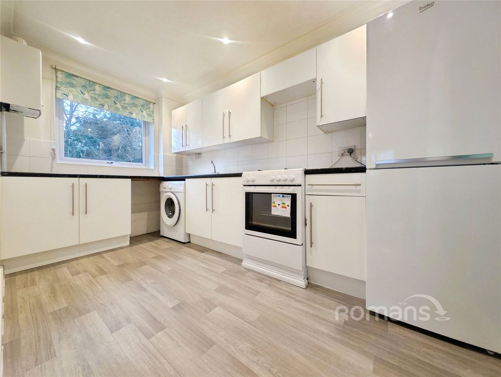 Property photo 3 of 10 Picture No. 11