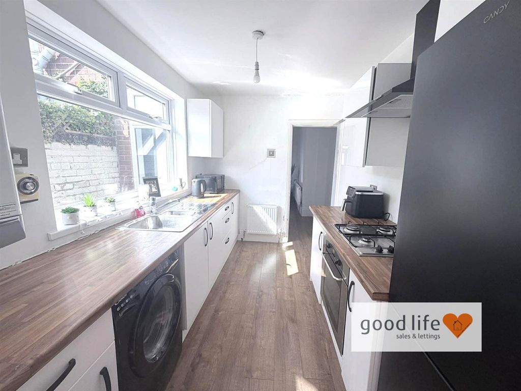 Property photo 3 of 7 Original-8Af517B4-4D35-460E-86Da-D591D39E95D112A S