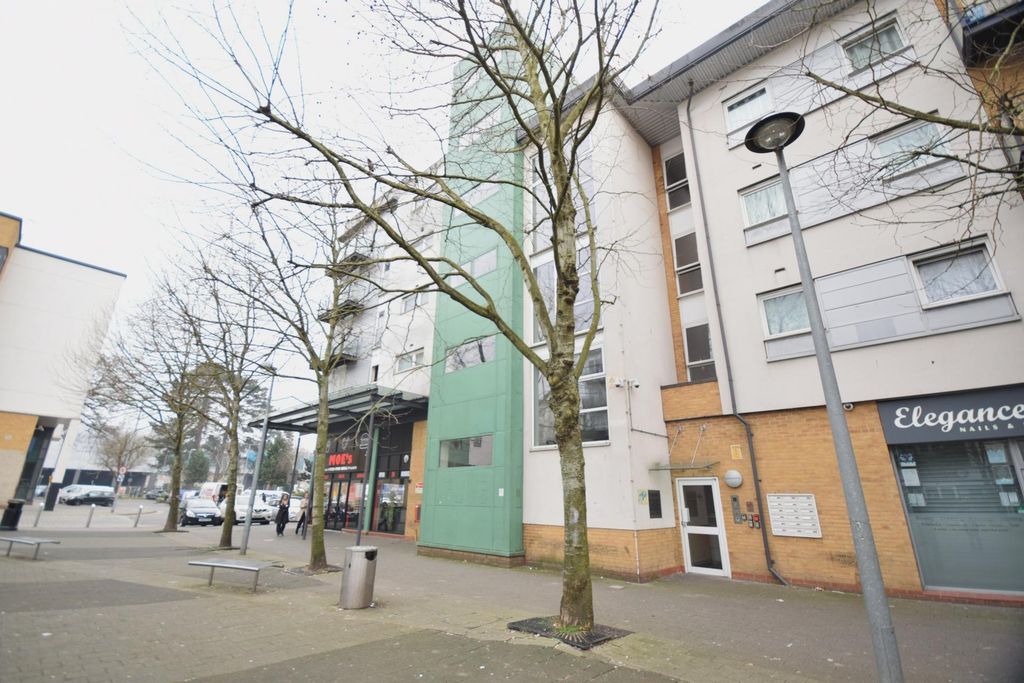 Property photo 1 of 11 Building