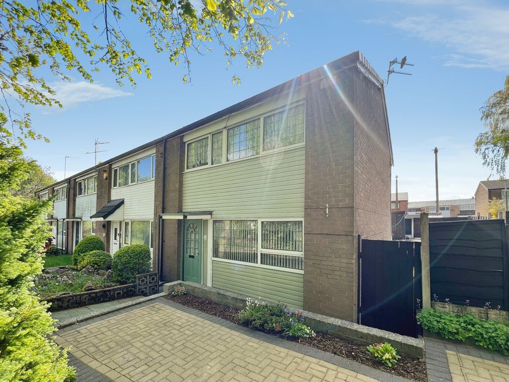 Property photo 1 of 17 External