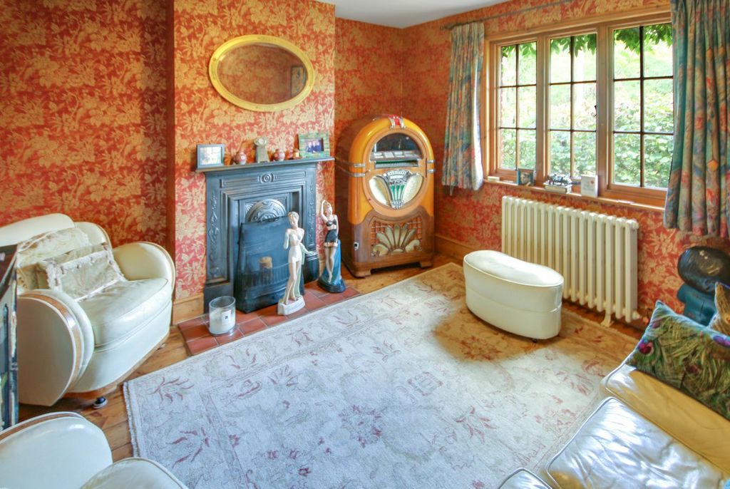 Property photo 3 of 19