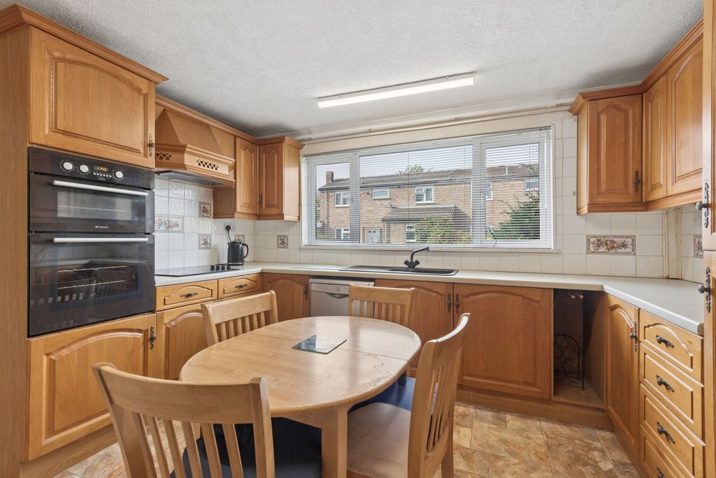 Property photo 2 of 22
