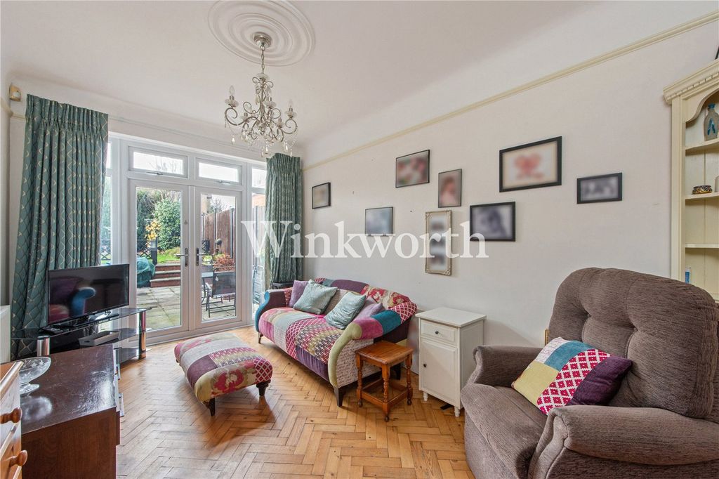 Property photo 3 of 18 Picture No. 09