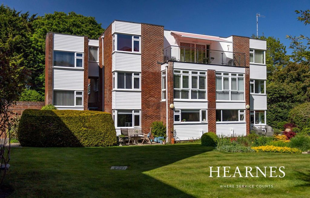 Property photo 1 of 26