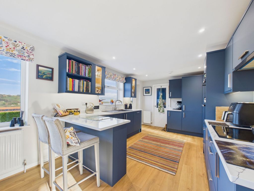 Property photo 3 of 25