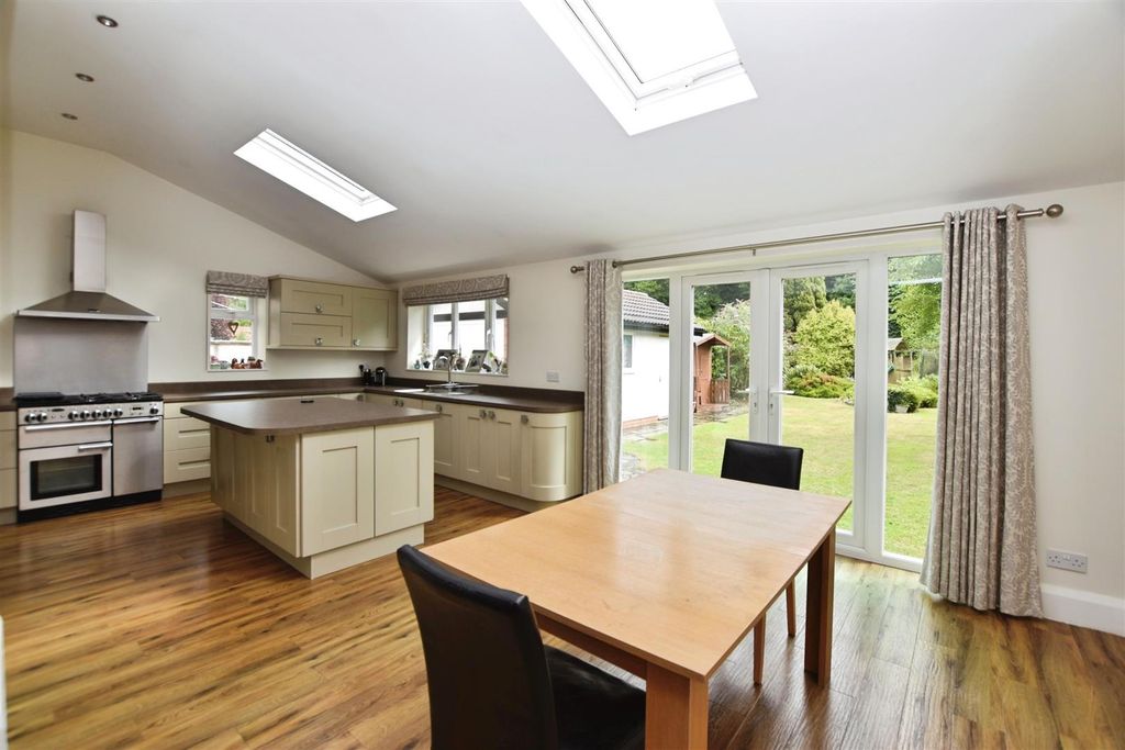 Property photo 3 of 26 Kitchen / Dining Room