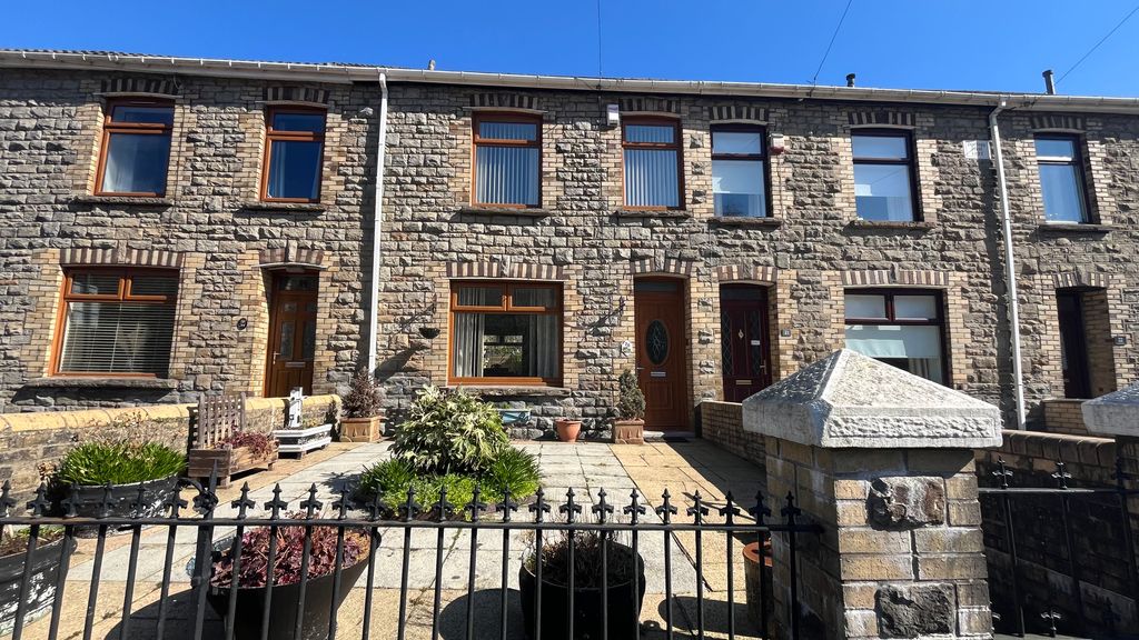 Property photo 1 of 27