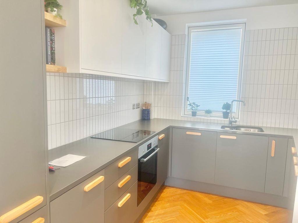 Property photo 1 of 7 Charming 2-Bedroom House On Drummond Road