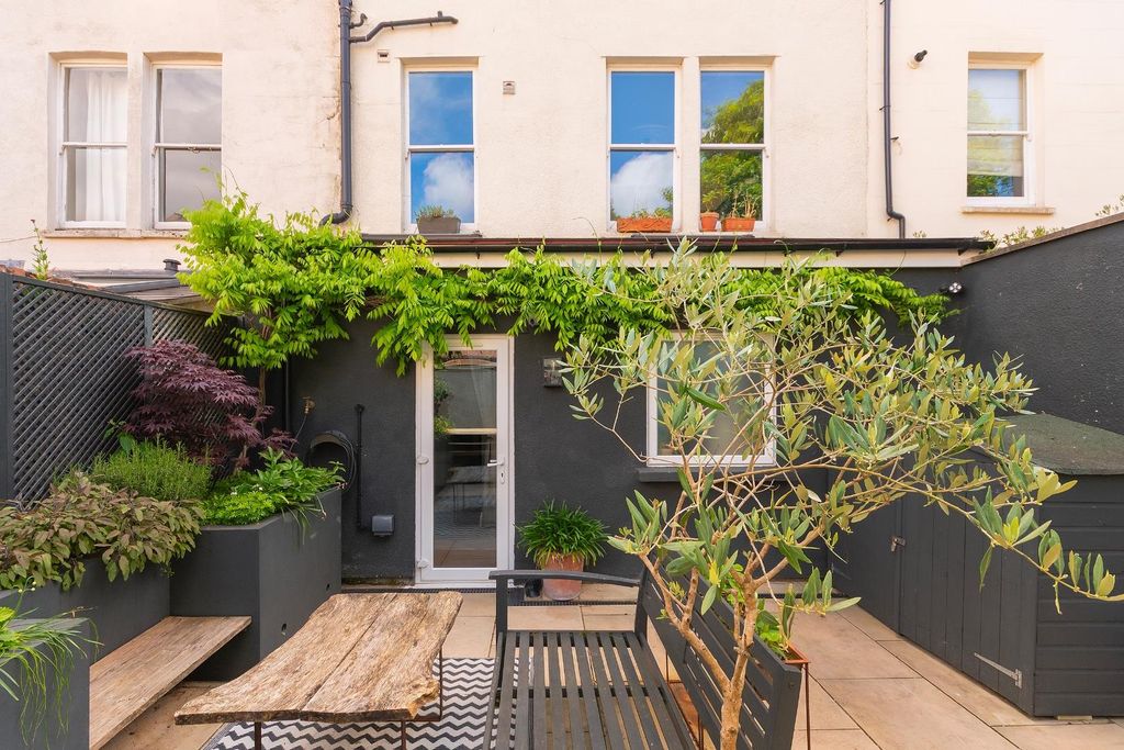 Additional image 4 of 3 bed flat for saleRoyal Park, Clifton BS8
