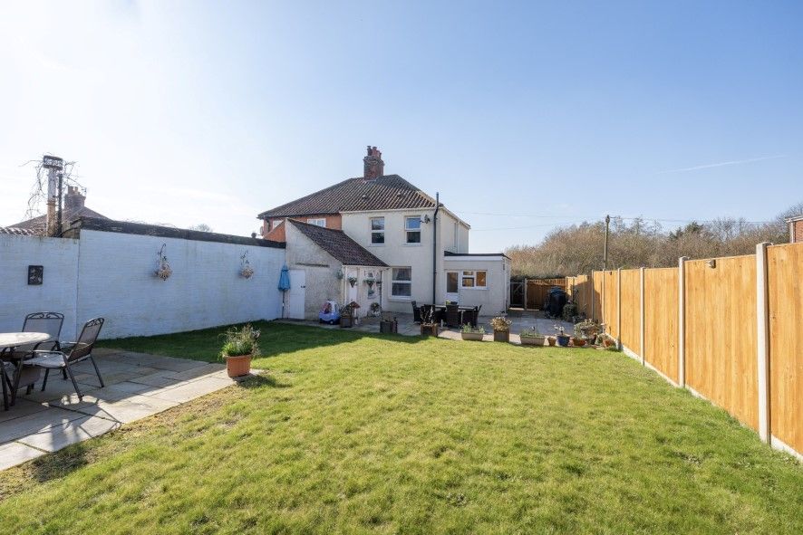 Property photo 2 of 24