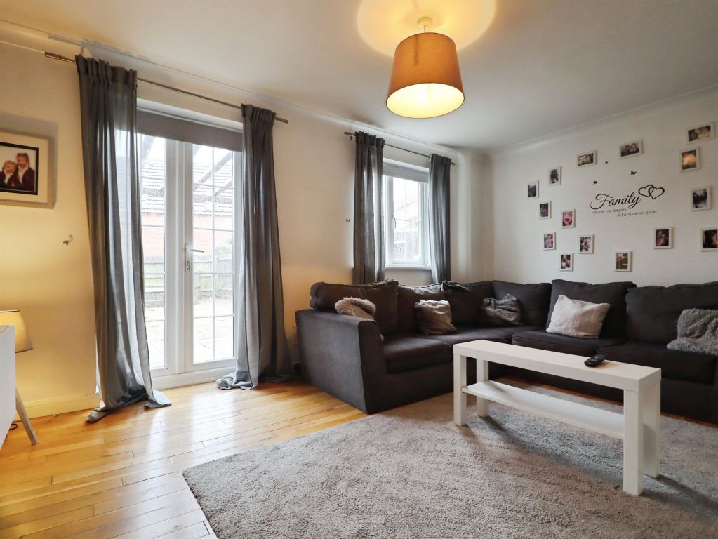 Property photo 2 of 20