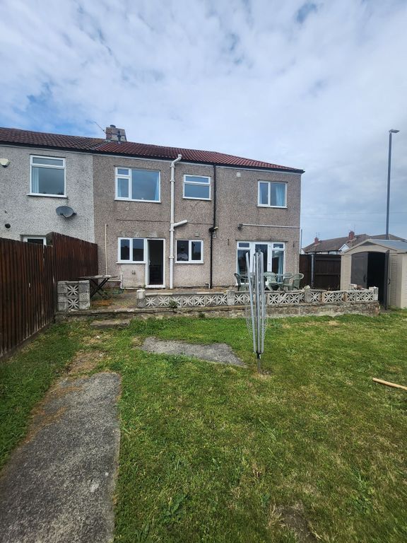 Property photo 3 of 12 Rear View Of A Terraced House Featuring A Spacious...