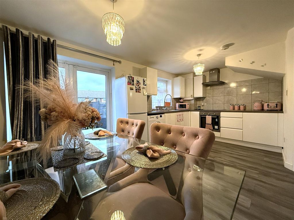 Property photo 3 of 12 Img_6225.Jpg