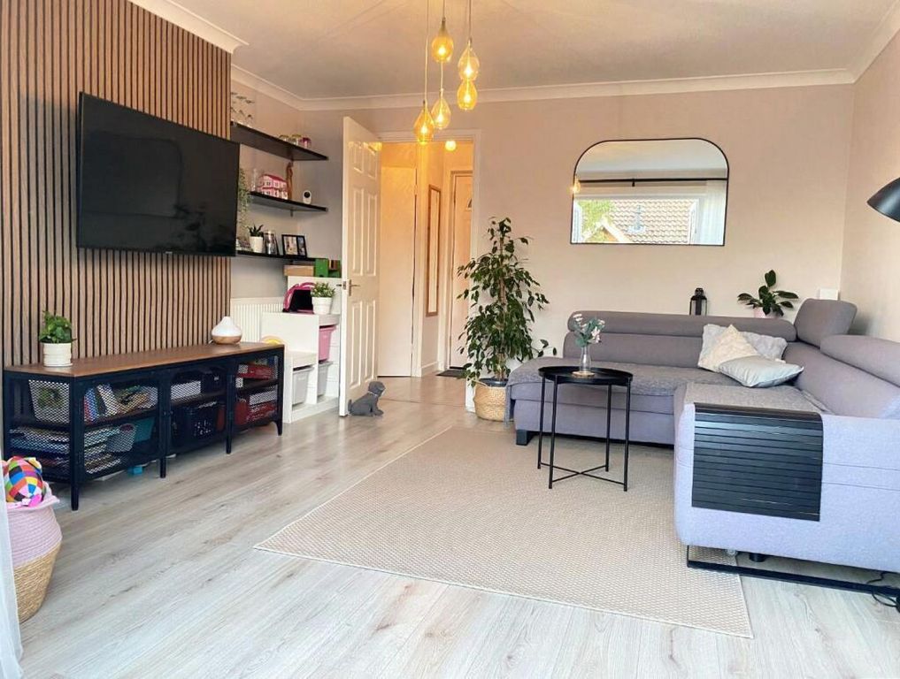 Property photo 1 of 14 Living Room 1.Jpg