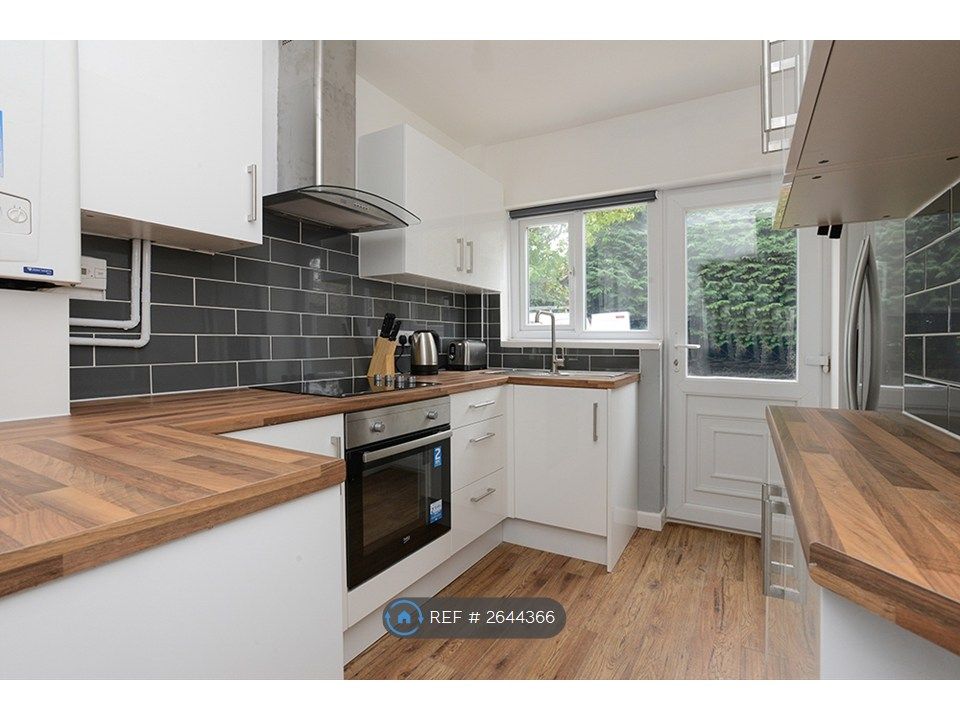 Property photo 2 of 15 Kitchen