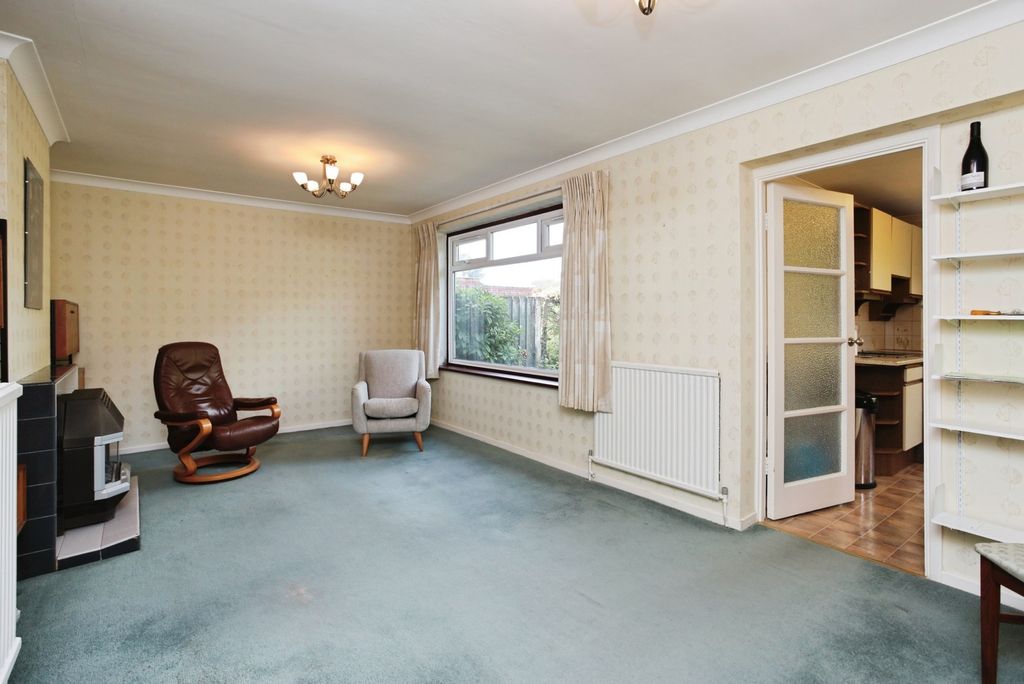 Property photo 2 of 16 Photo