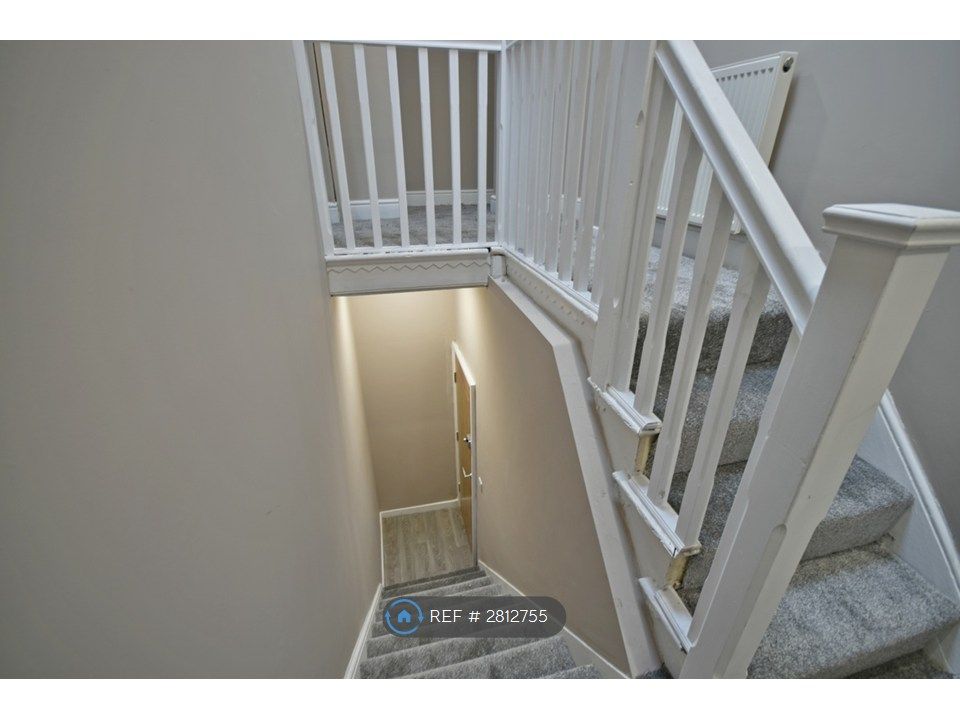 Property photo 2 of 13 Hallway