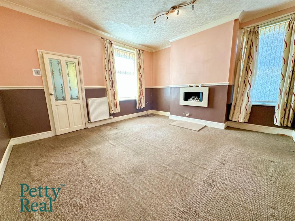 Property photo 2 of 12 9Dfe2B21-F8Cb-4238-8D59-98137C97517D.Jpeg