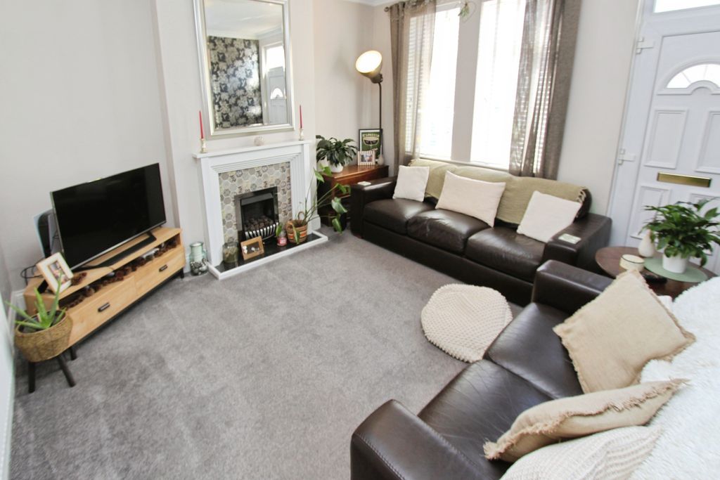 Property photo 3 of 23