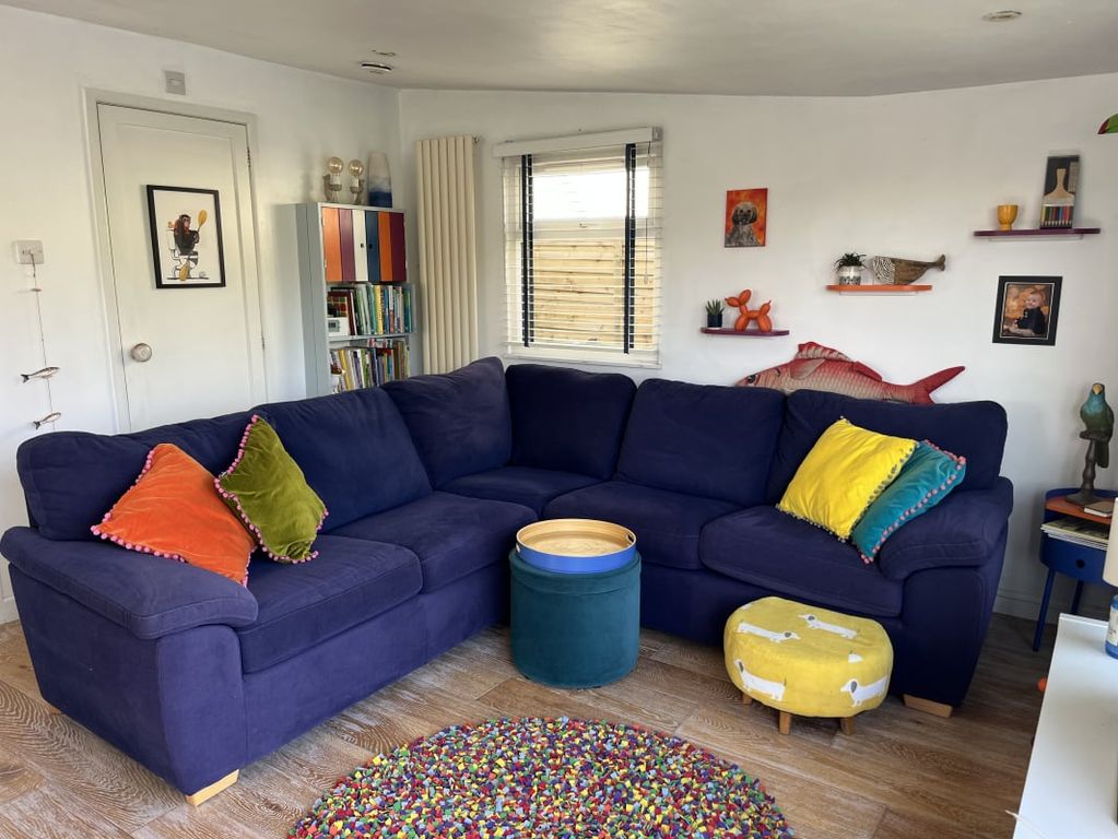 Property photo 3 of 21