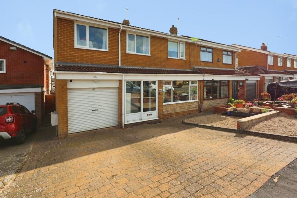Property photo 1 of 16 Pbox-Img.Jpg