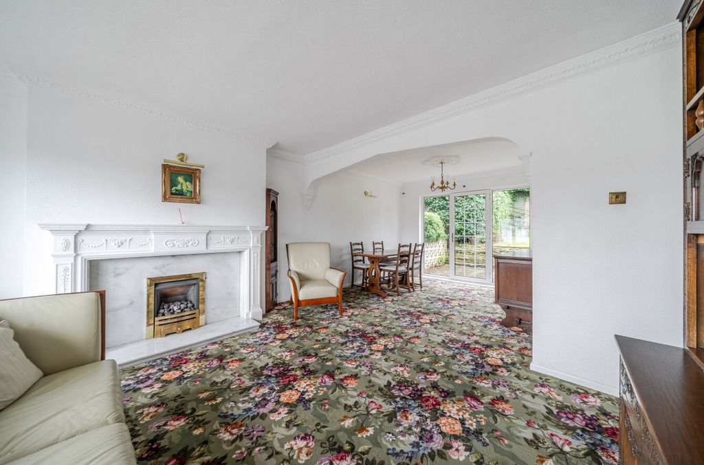 Property photo 3 of 19 1510416-16-6A86dc...