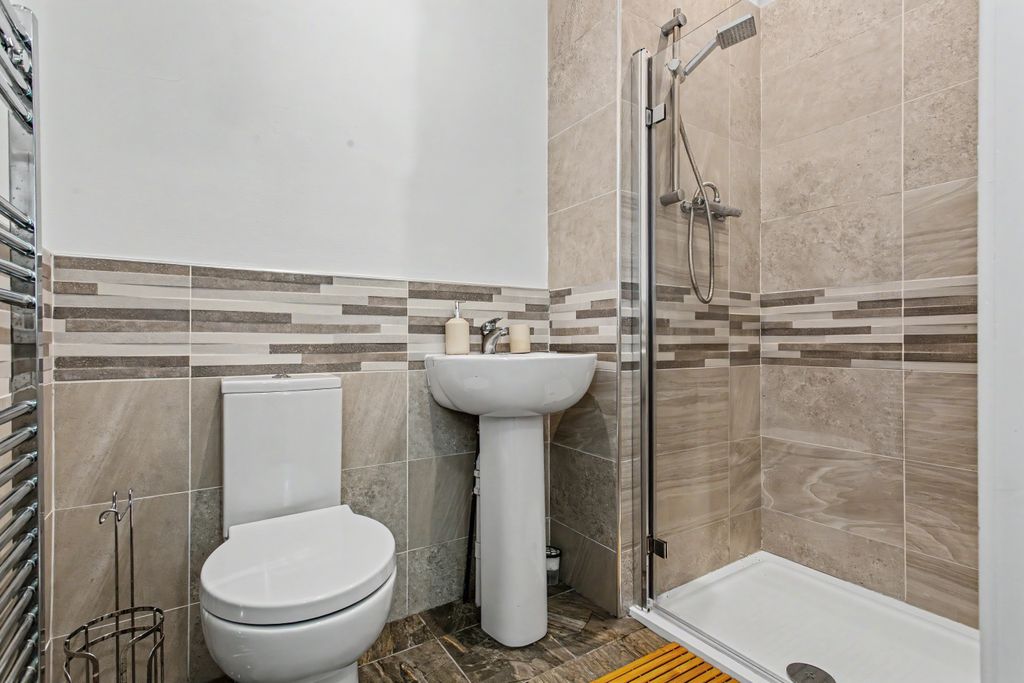 Additional image 9 of 2 bed flat for sale21/8 High Calside, Paisley PA2