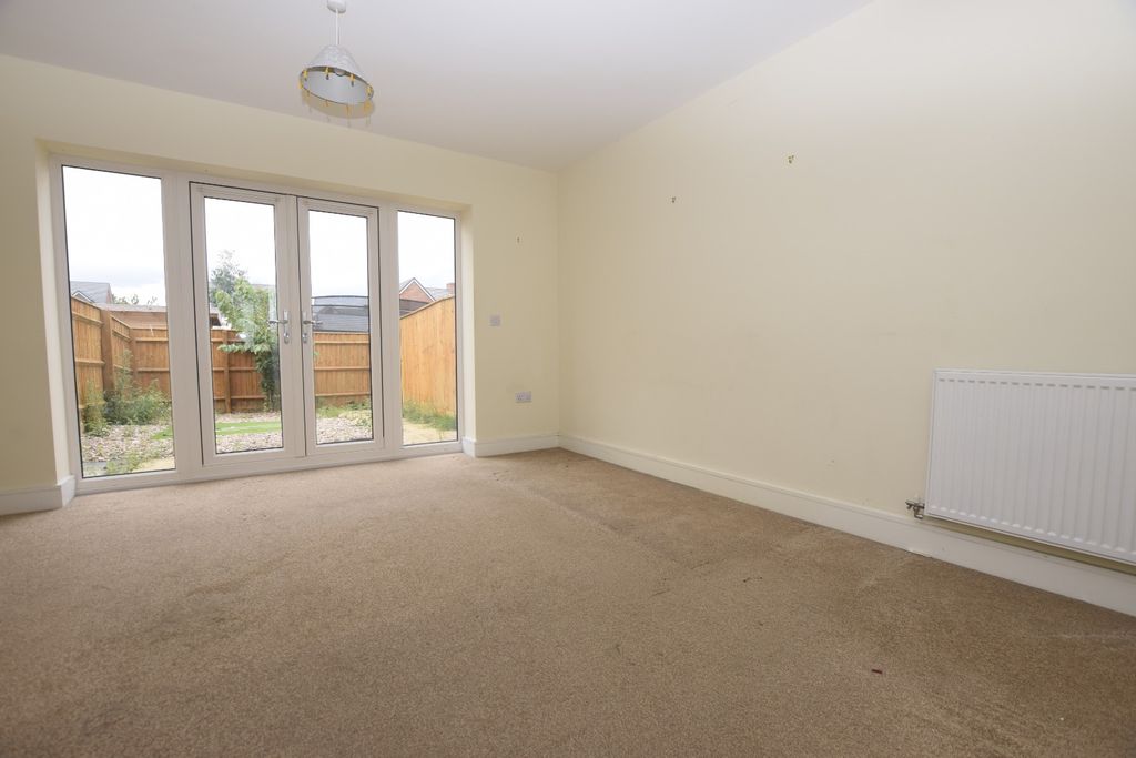 Property photo 3 of 6 1673115