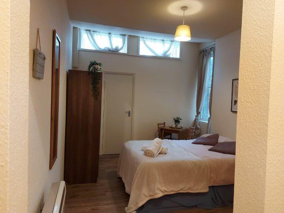 Property photo 2 of 13 37096Cb5-5Ecc-440c-808A-4074c7Bb7Cde.Jpg