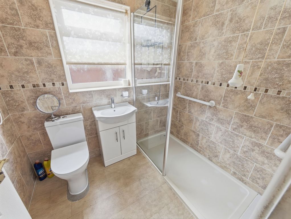 Property photo 3 of 11