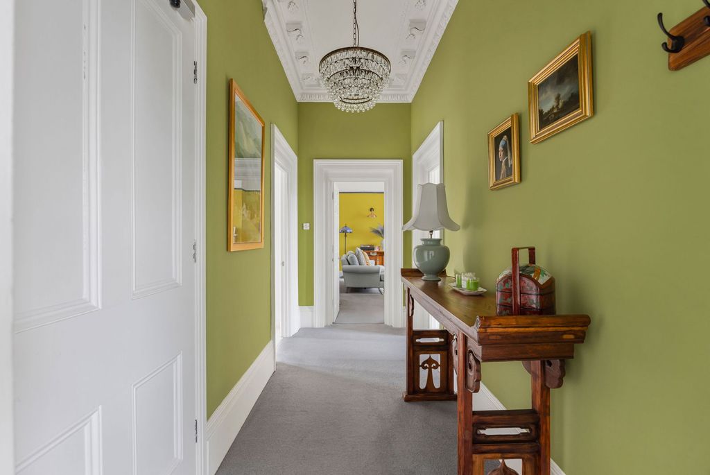 Property photo 3 of 24