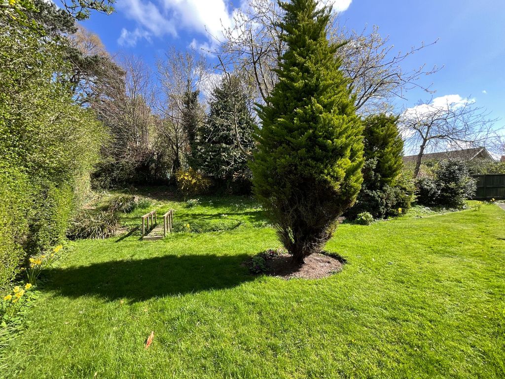 Additional image 14 of 2 bed flat for sale64-70 Hackness Road, Scarborough YO12