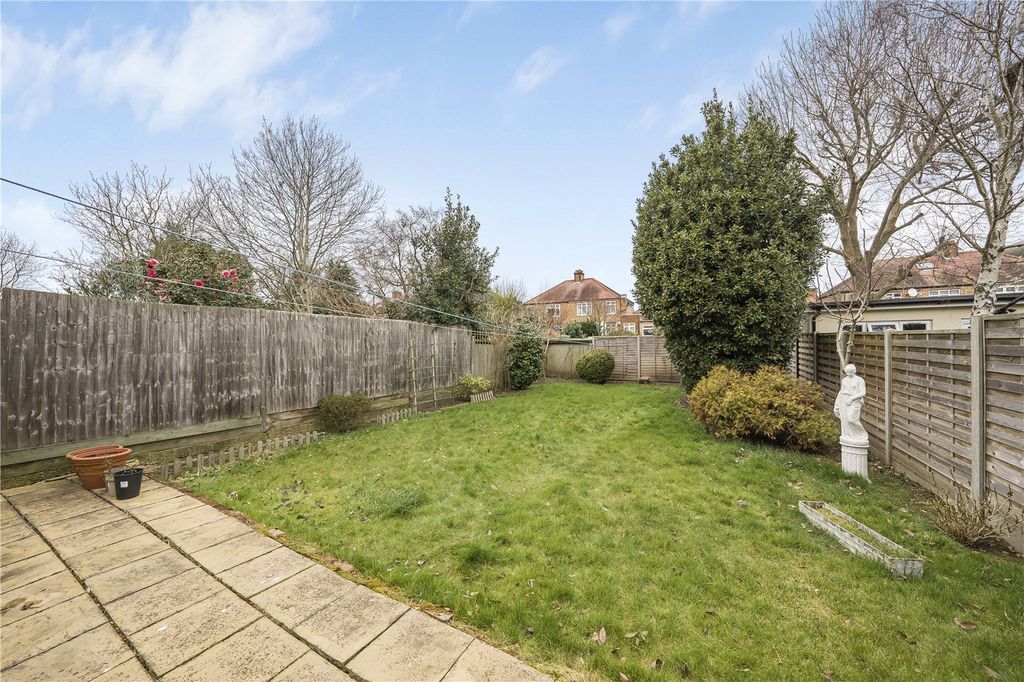 Property photo 2 of 24 Picture No. 23